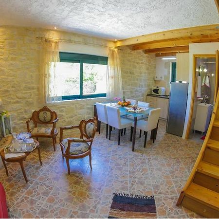 Villa Athina อาร์ยิรูโปลิส ภายนอก รูปภาพ