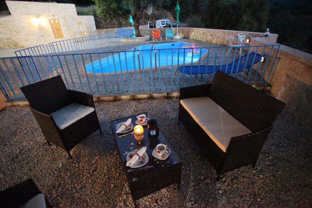 Villa Athina อาร์ยิรูโปลิส ห้อง รูปภาพ