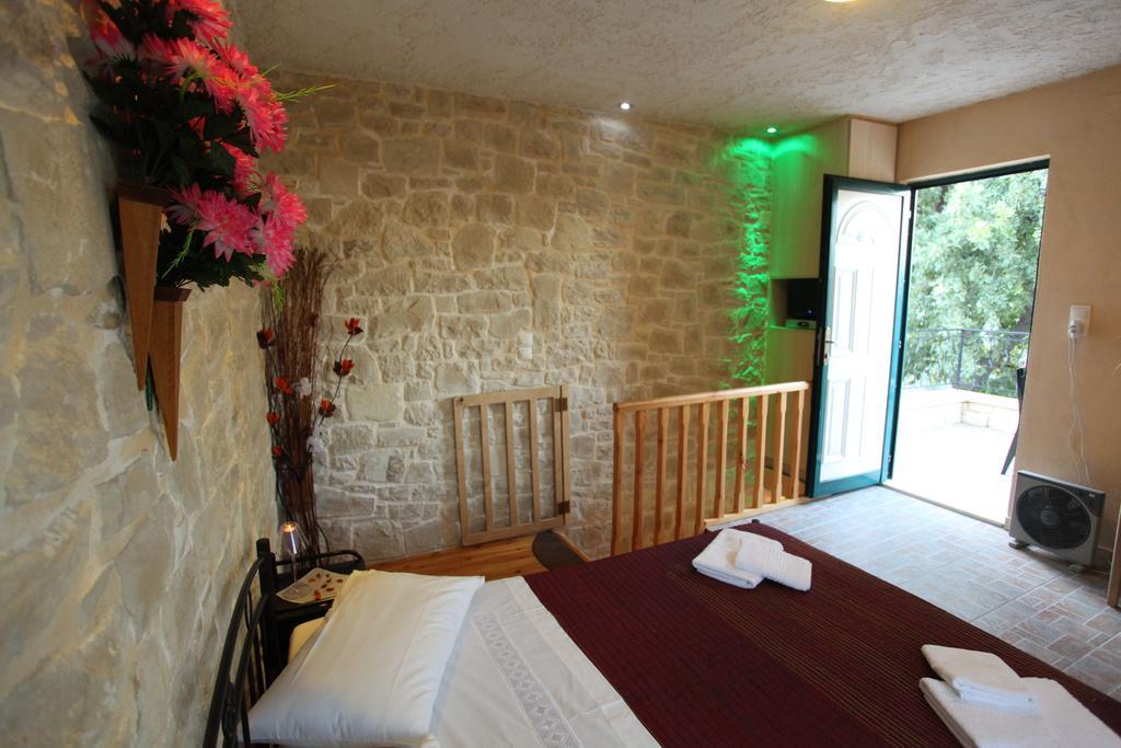 Villa Athina อาร์ยิรูโปลิส ห้อง รูปภาพ